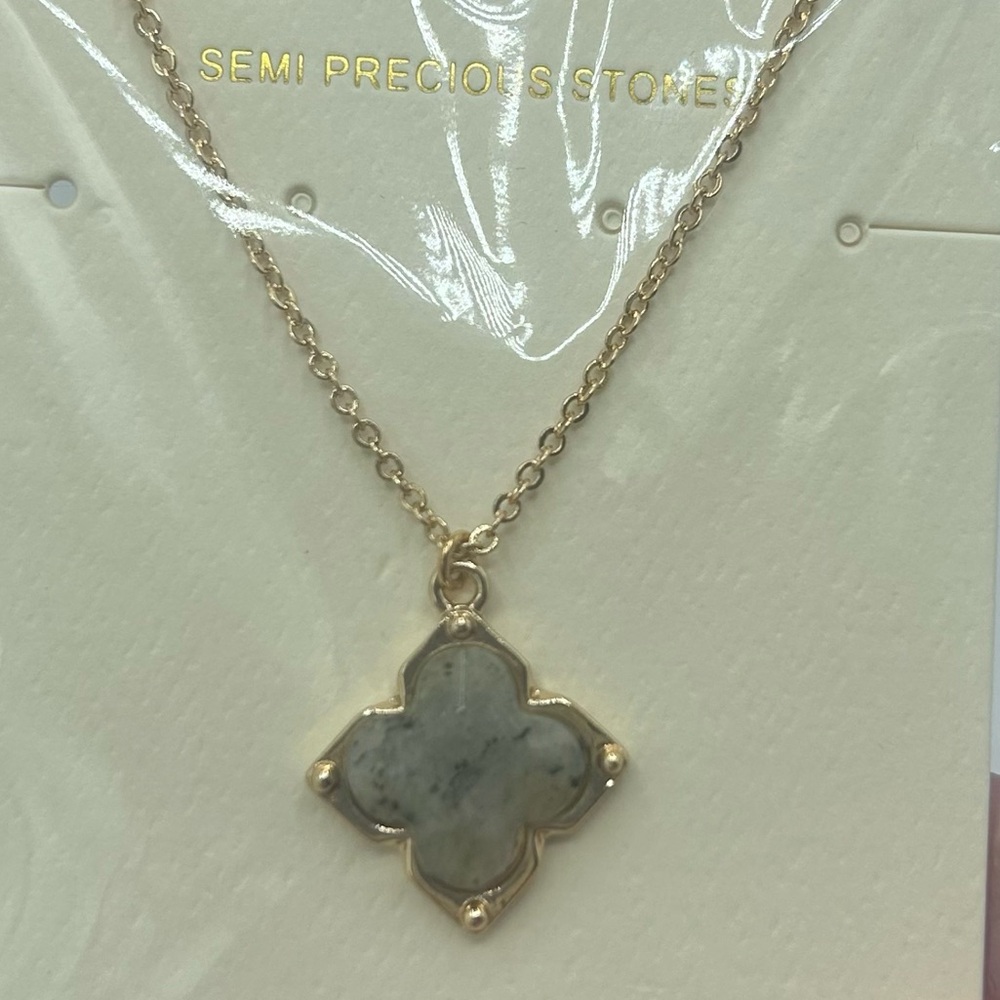 Labradorite Clover Necklace - Picture 2 of 2